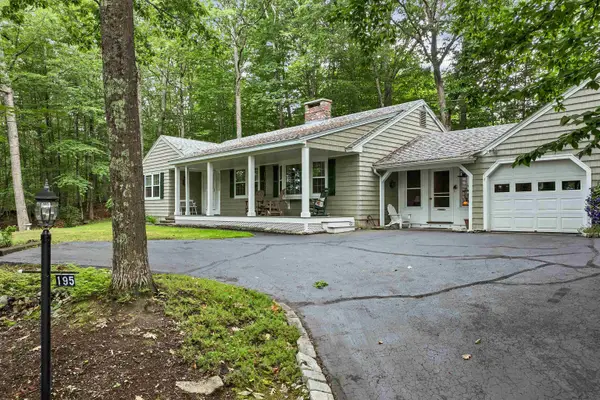 195 Sewall Road, Wolfeboro, NH 03894