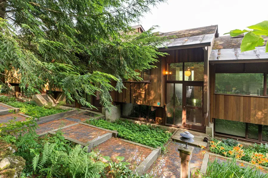 104 Deer Run #13, Brownsville, VT 05037 - Image #2