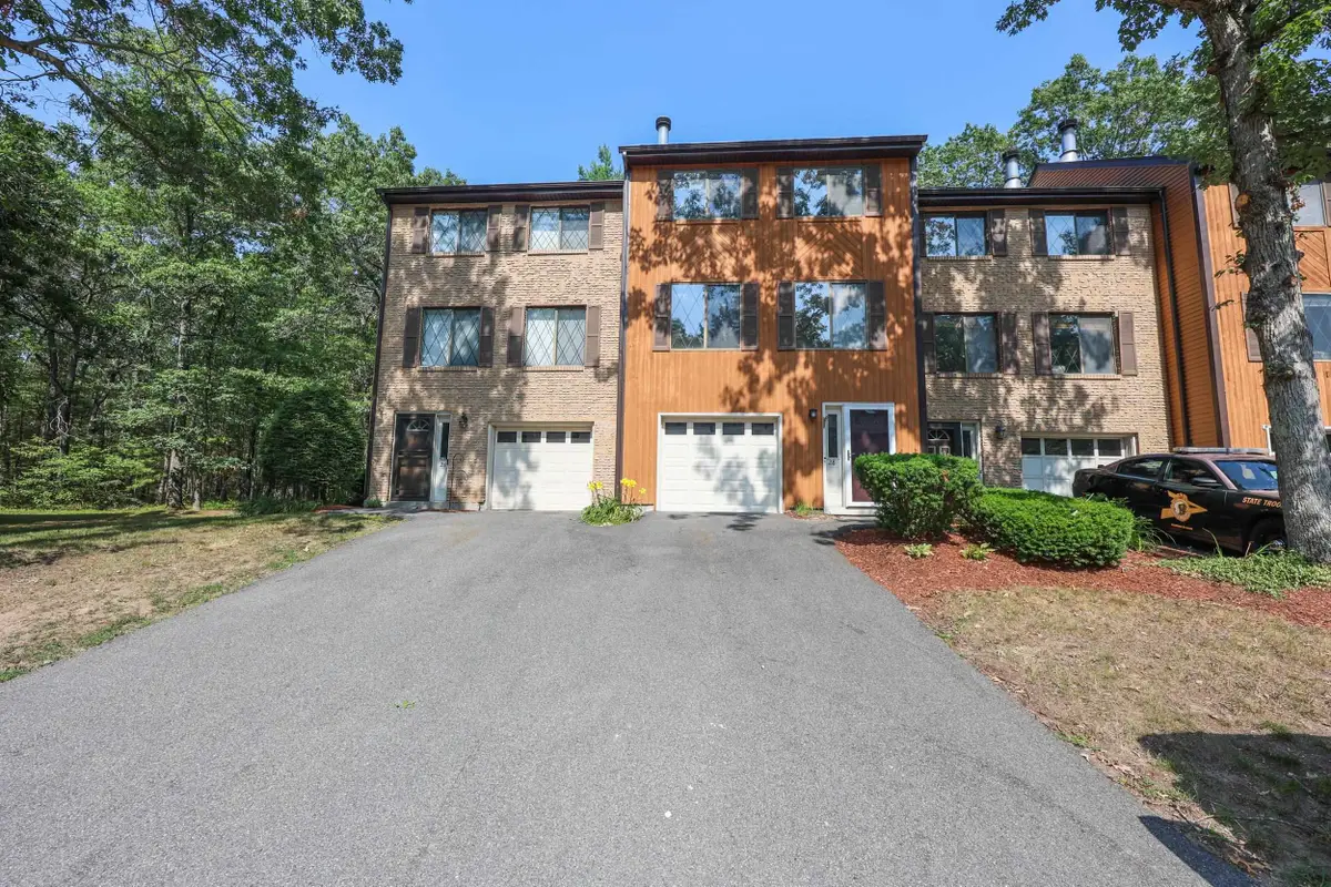 28 Winrow Drive, Merrimack, NH 03054 - Image #1