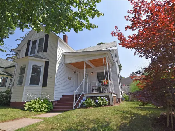 19 Spruce Street, Burlington, VT 05401