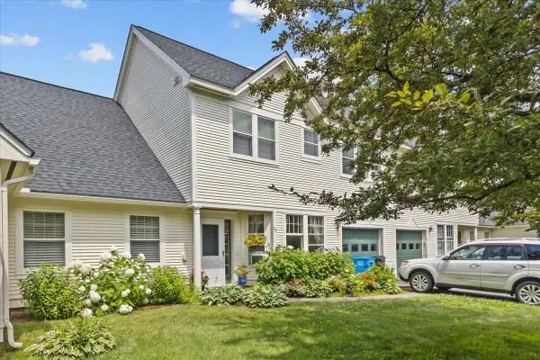 30 Eastman Farm Road, Burlington, VT 05408