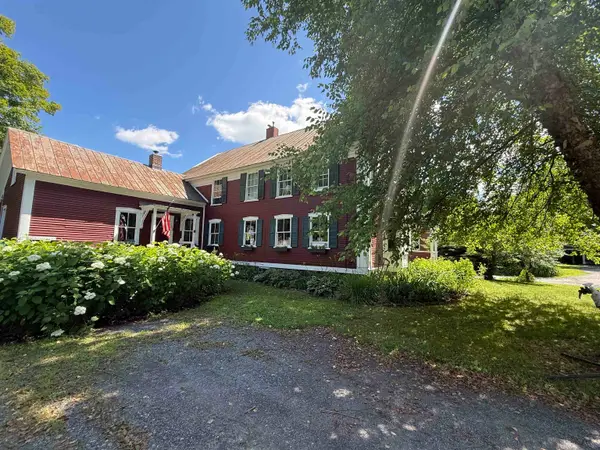 53 Commonwealth Avenue, Hyde Park, VT 05655