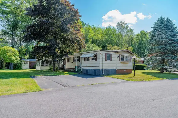 9 S Blueberry Lane, Rochester, NH 03867