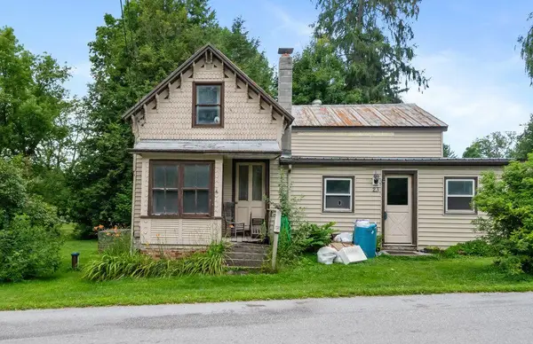 23 Hanna Road, Highgate, VT 05459