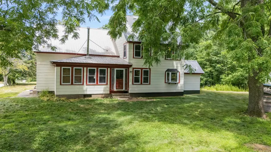 32 Union Street, Hillsborough, NH 03244 - Image #3