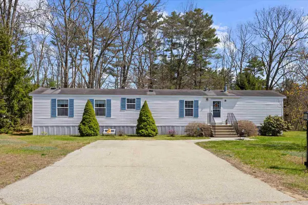 6 Adams Street, Epsom, NH 03234