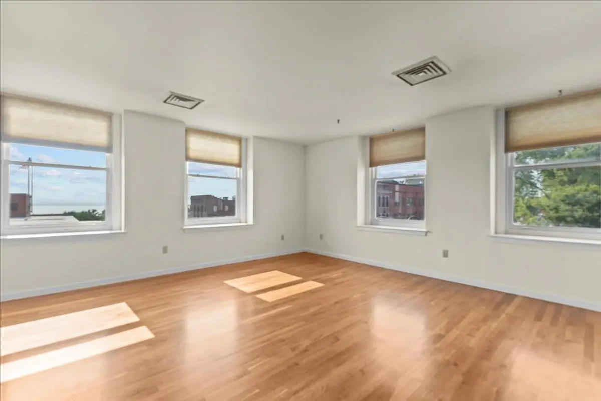 131 Main Street #302, Burlington, VT 05403 - Image #1