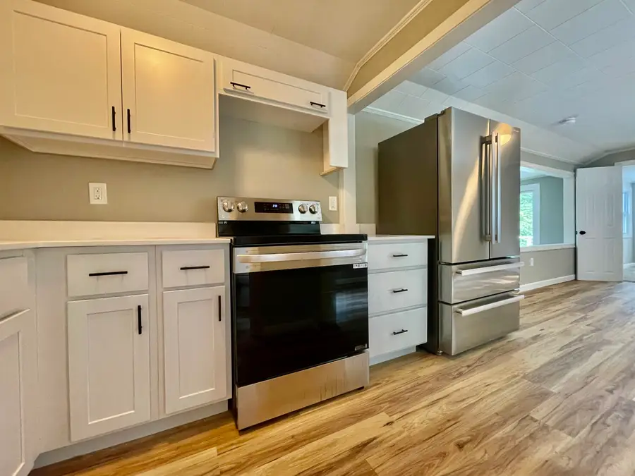 33 East Bluff Village, Meredith, NH 03253 - Image #3