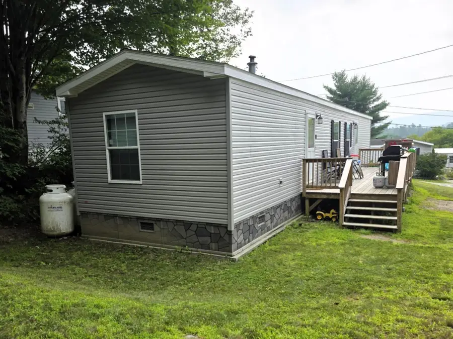 14 Hilltop Manor Mobile Home Park, Littleton, NH 03561 - Image #3