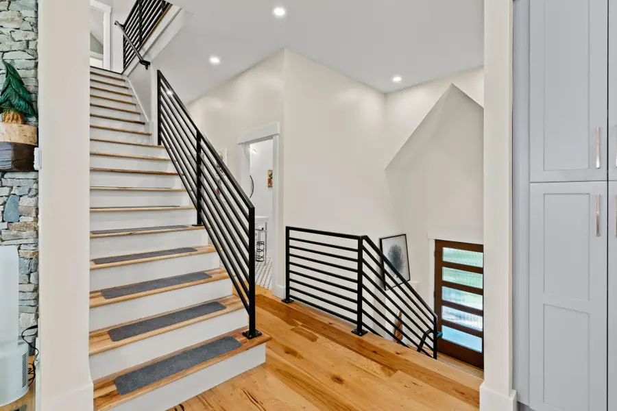 122 Valley Street, Laconia, NH 03246 - Image #3