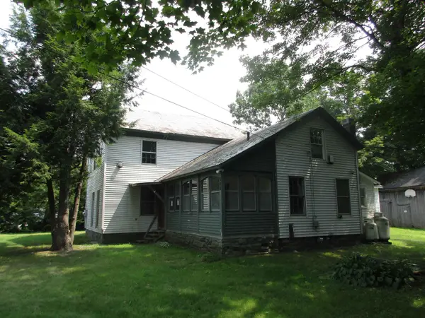 900 East Main Street, Poultney, VT 05764