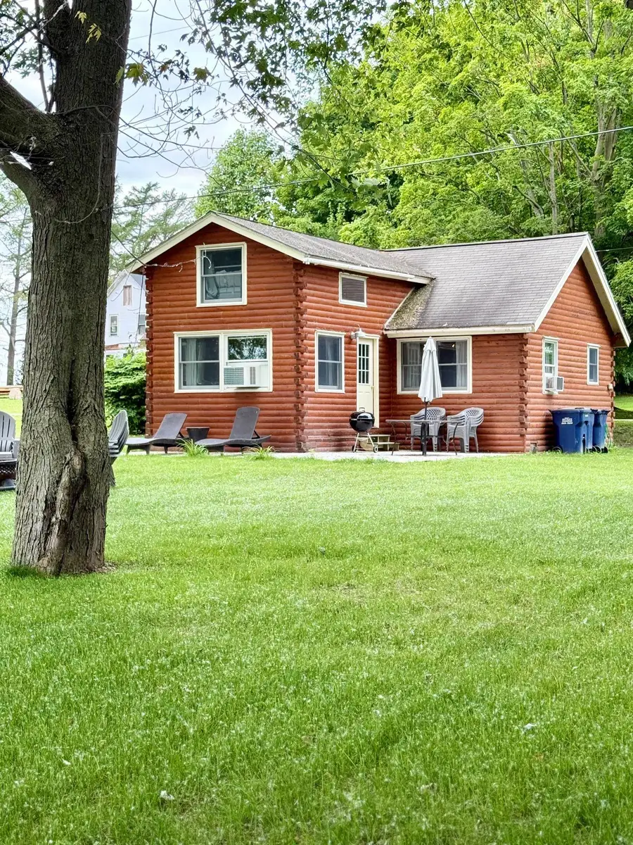 880 Lakeview Drive, North Hero, VT 05474 - Image #2