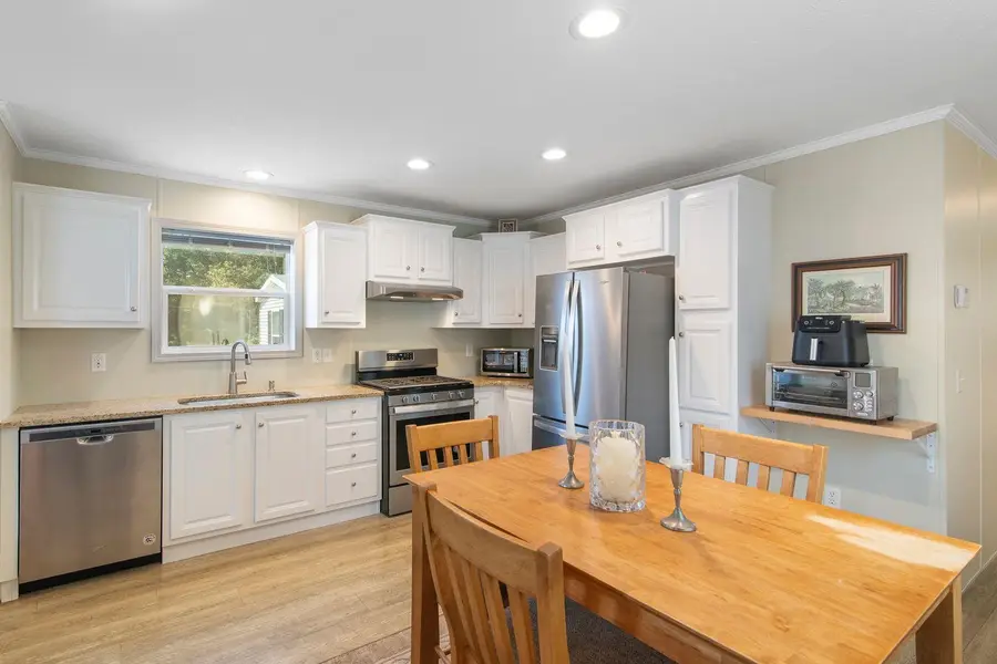 16 Hillcrest Street, Hinsdale, NH 03451 - Image #3