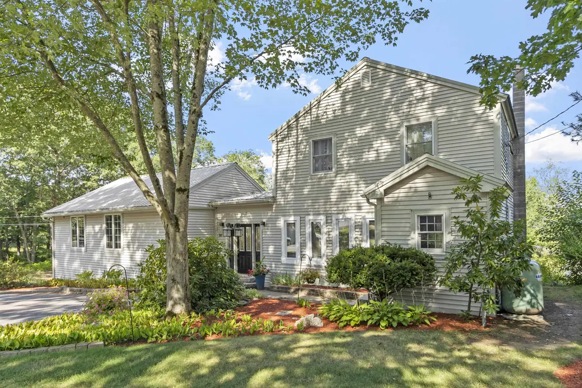 32 Main Street, Kingston, NH 03848 - Image #1