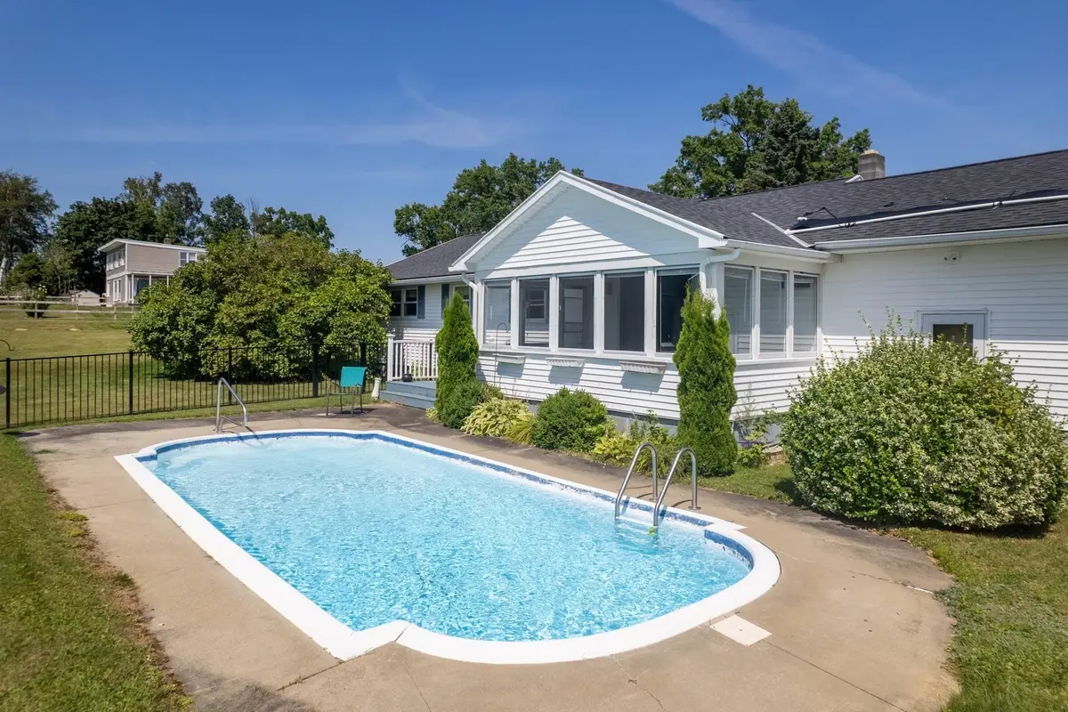 678 Corn Hill Road, Pittsford, VT 05763 - Image #1