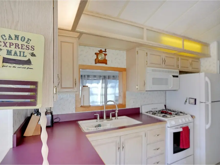 13 Jonathan Circle, South Hero, VT 05486 - Image #3