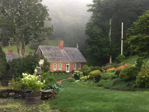 37 Maxham Road, Pomfret, VT 05067