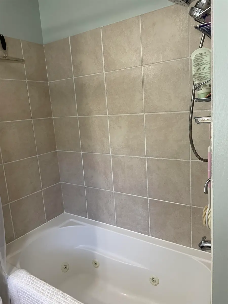 18 Woodside Meadow Road #4, York, ME 03909 - Image #3