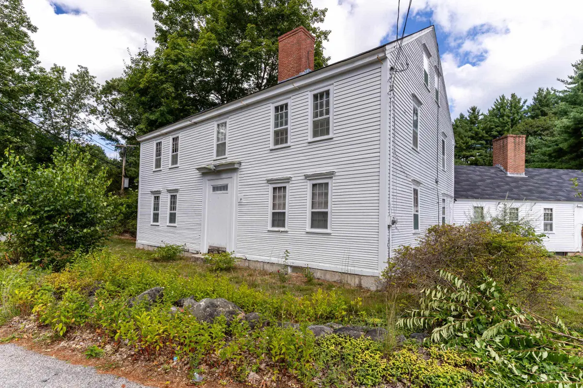 21 Currier Street, South Hampton, NH 03827 - Image #1