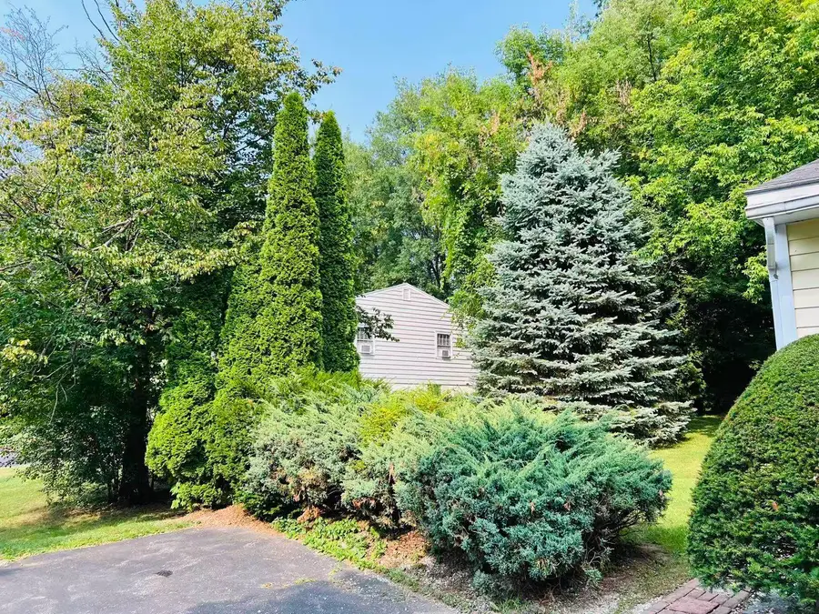 303 Pinehurst Drive, Shelburne, VT 05482 - Image #3