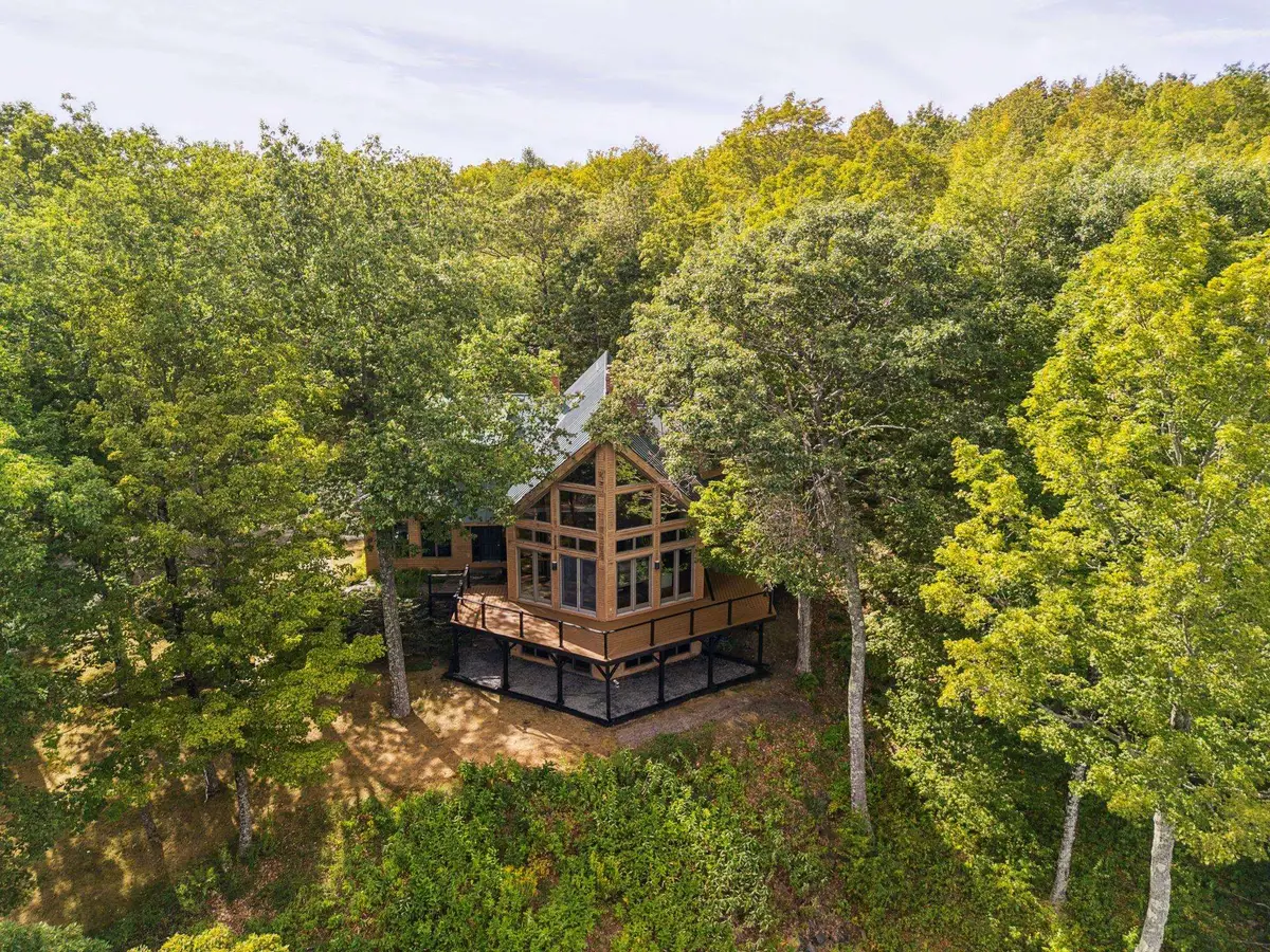 332 Cushing Road, Pomfret, VT 05053 - Image #1