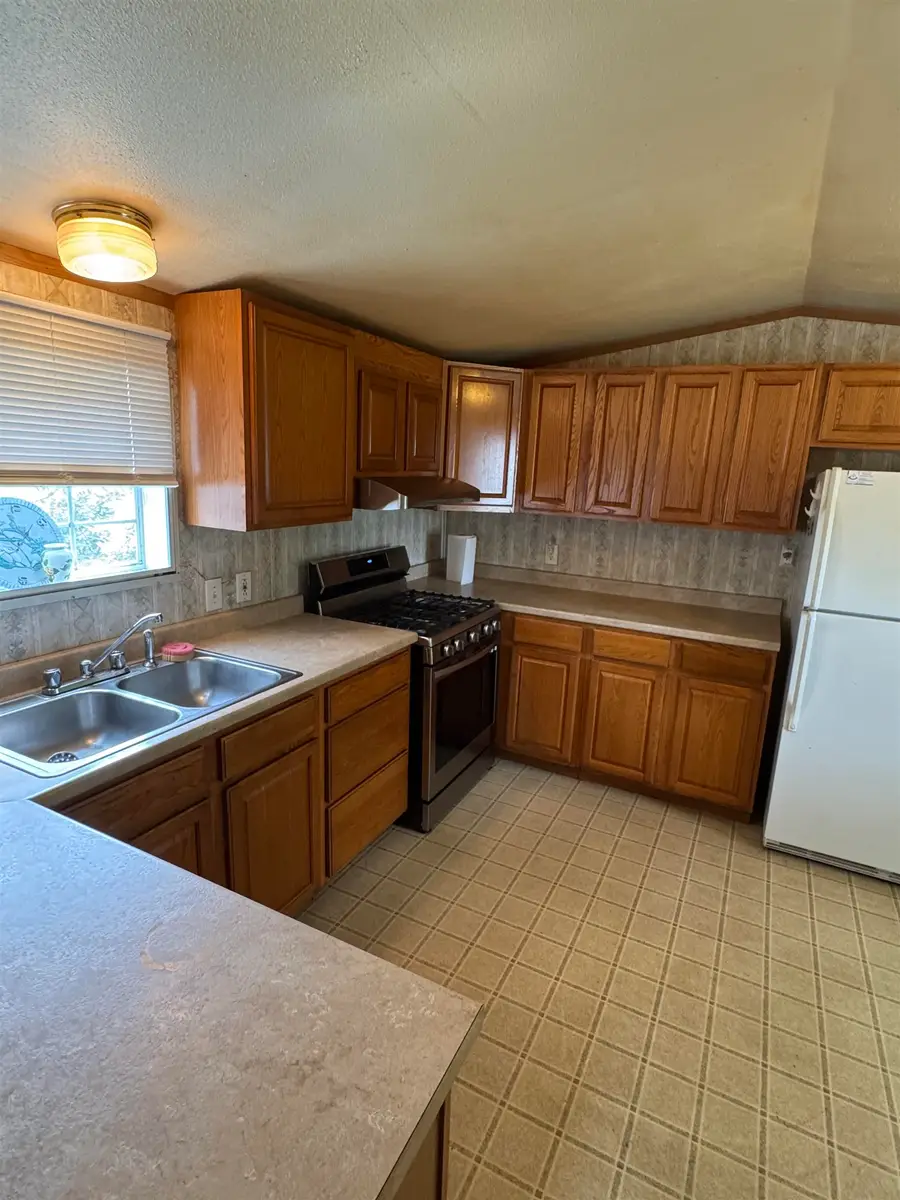 18 Springbrook Street, Hinsdale, NH 03451 - Image #3