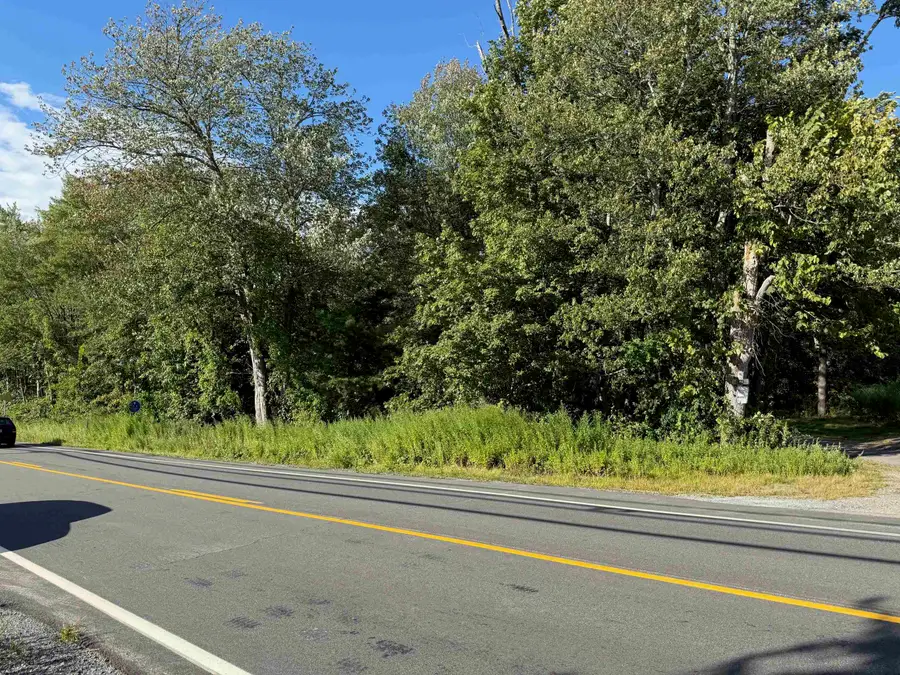 144 Rockingham Road, Derry, NH 03038 - Image #3