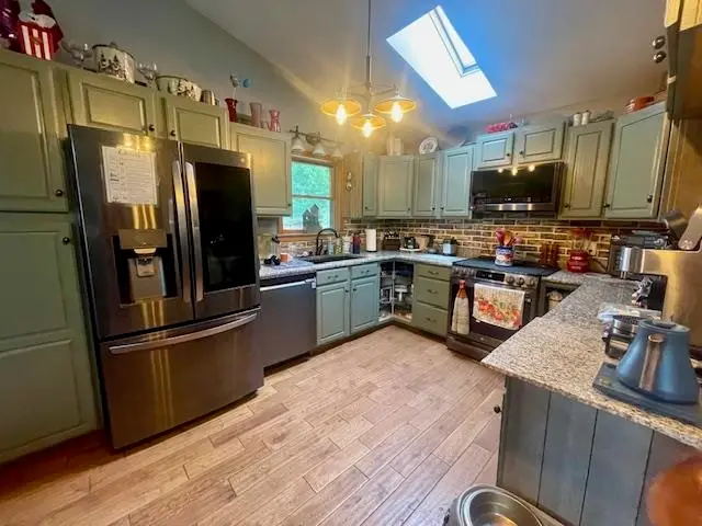 85 Jason Avenue, Jefferson, NH 03583 - Image #2