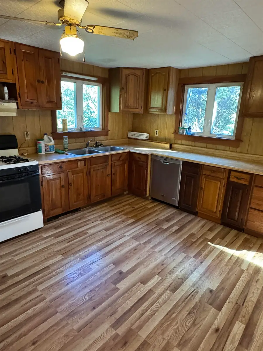 172 Franklin Road, Vernon, VT 05354 - Image #2