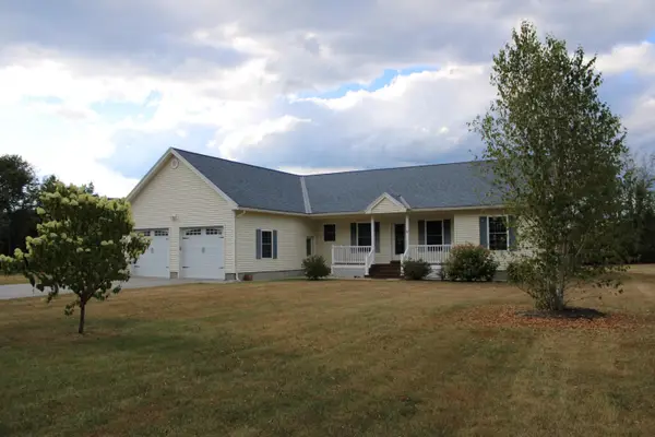 71 Cobb Lane, Clarendon, VT 05959