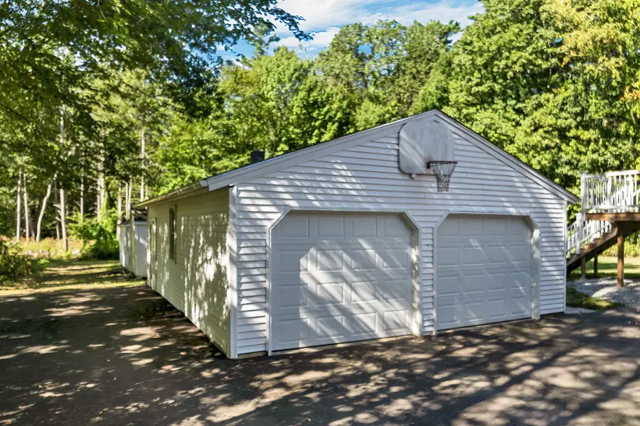 6 Woodland Circle, Bow, NH 03304 - Image #2