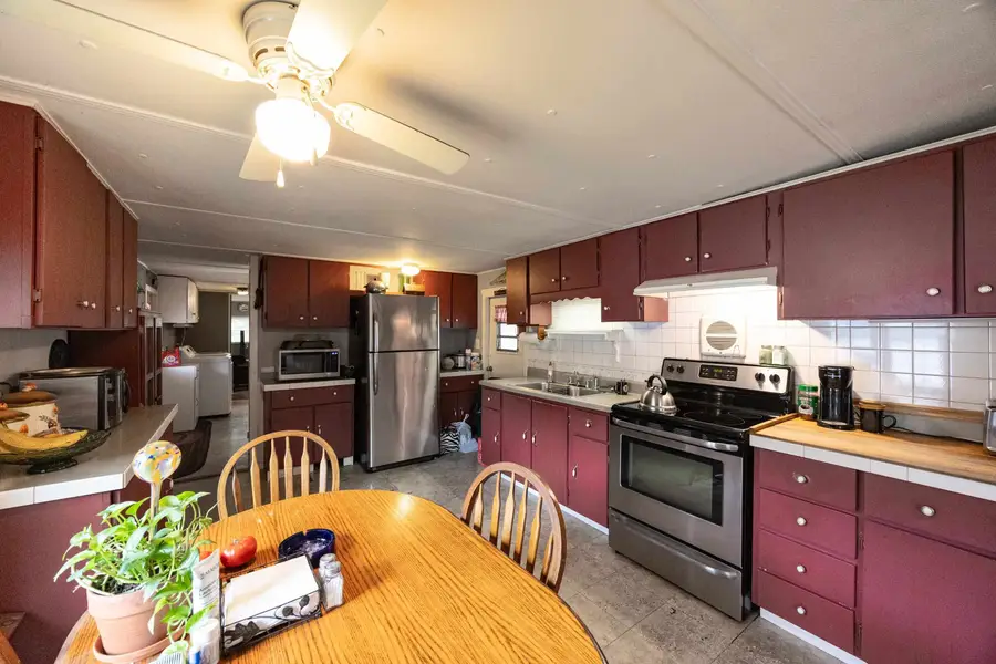 12 Pearl Court, Merrimack, NH 03054 - Image #2