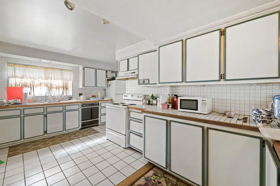 14 Wareing Road, Belmont, NH 03220 - Image #3