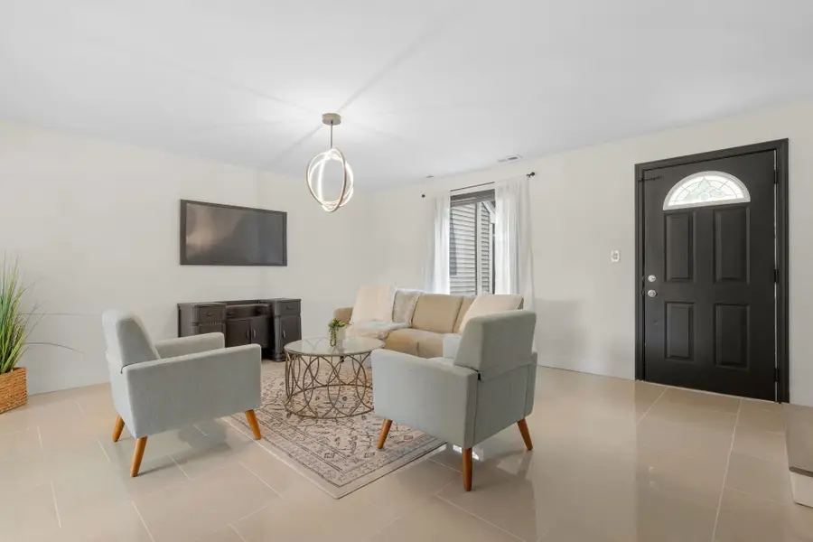 145 Canterbury Lane, Londonderry, NH 03053 - Image #3