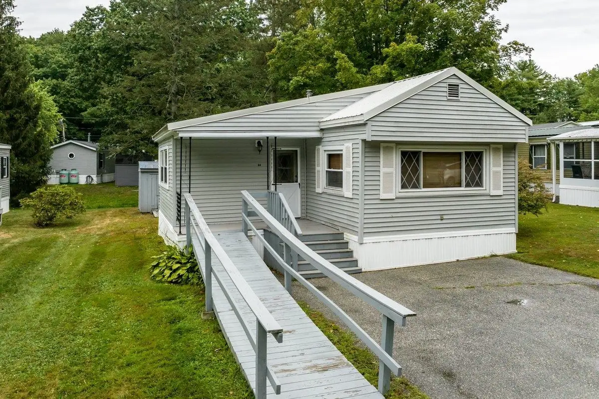 44 Hayes Park, Exeter, NH 03833 - Image #1