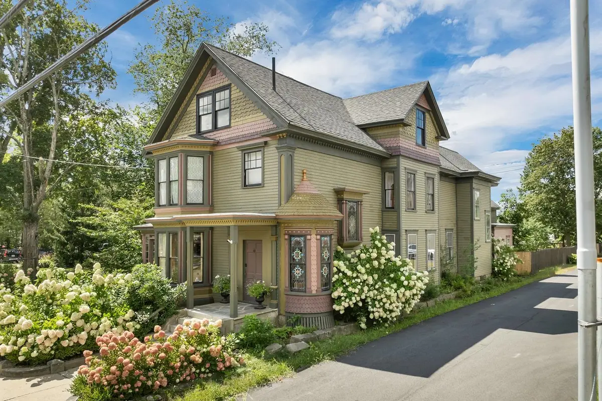 86 Wakefield Street, Rochester, NH 03867 - Image #1