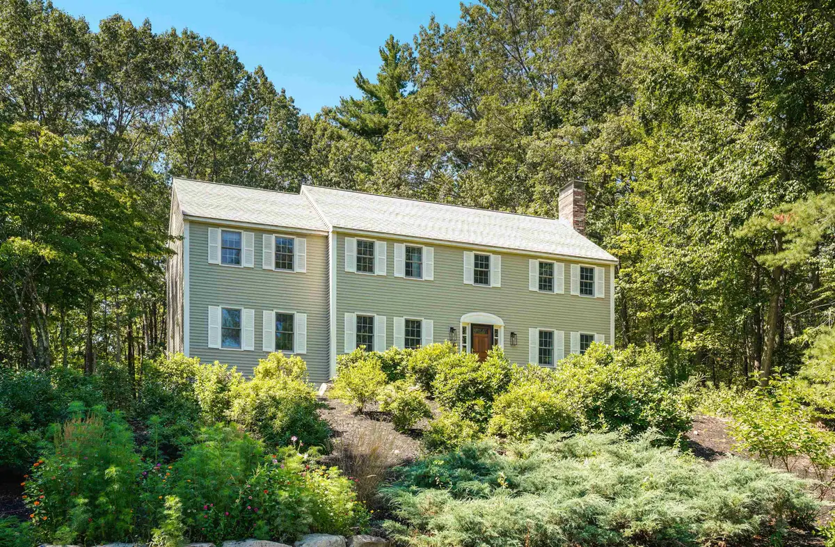 12 Crestwood Court, Amherst, NH 03031 - Image #1