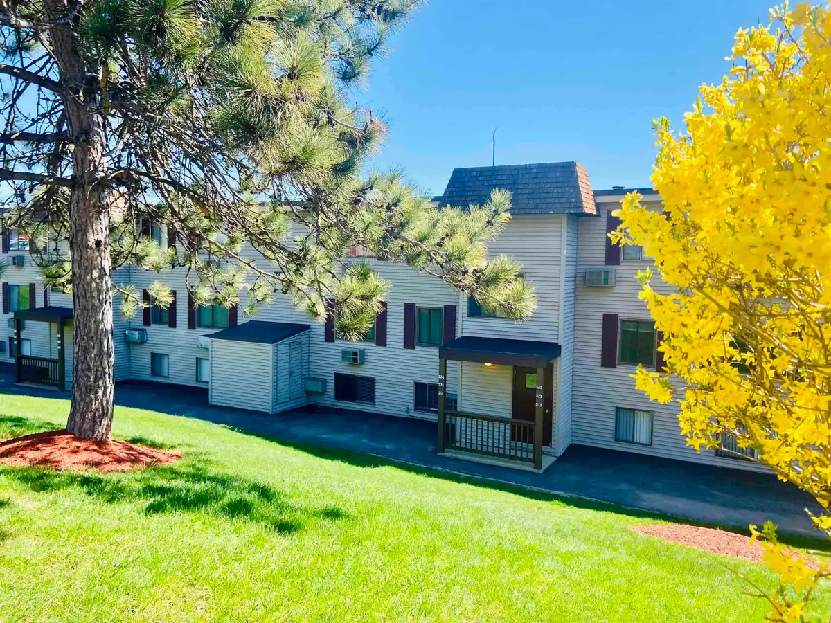 75 Treetop Circle #14, Laconia, NH 03246 - Image #1