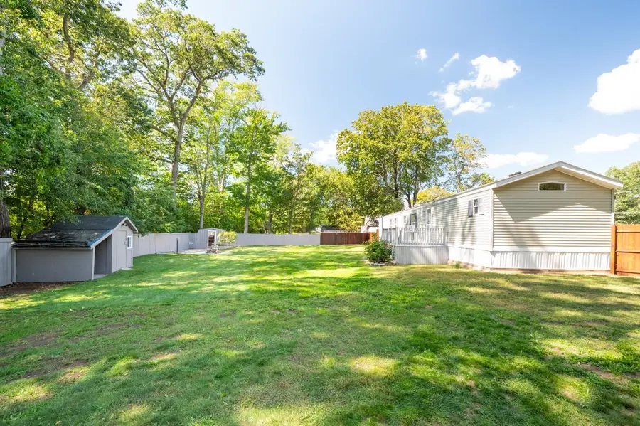 20 Railroad Avenue, Seabrook, NH 03874 - Image #2