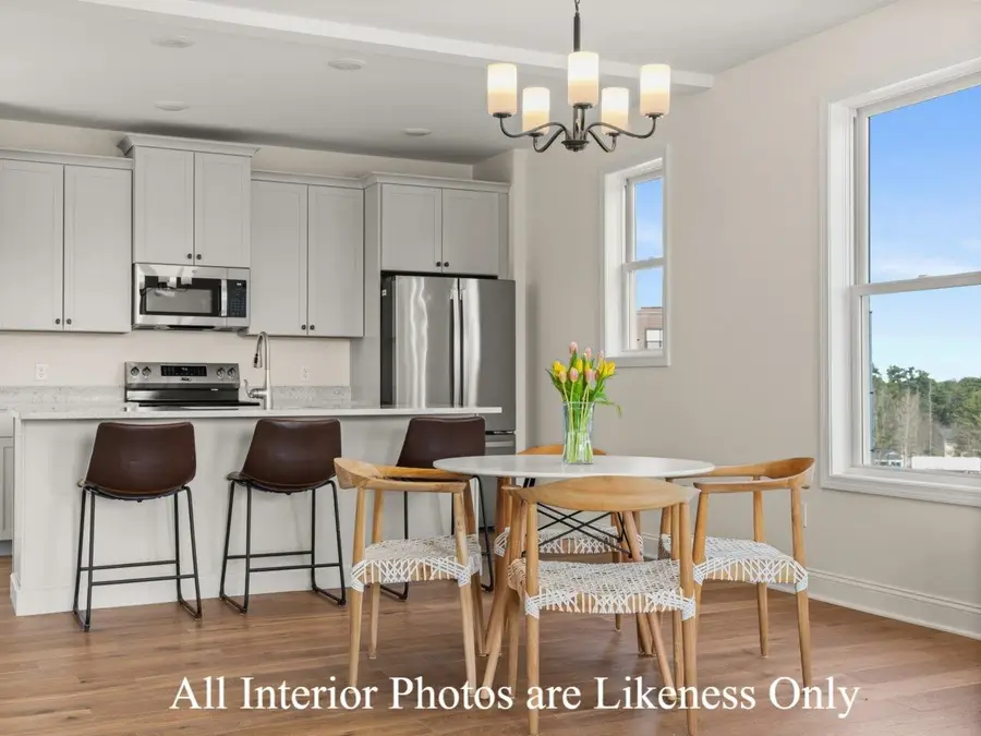 213 Leo Lane, South Burlington, VT 05403 - Image #2