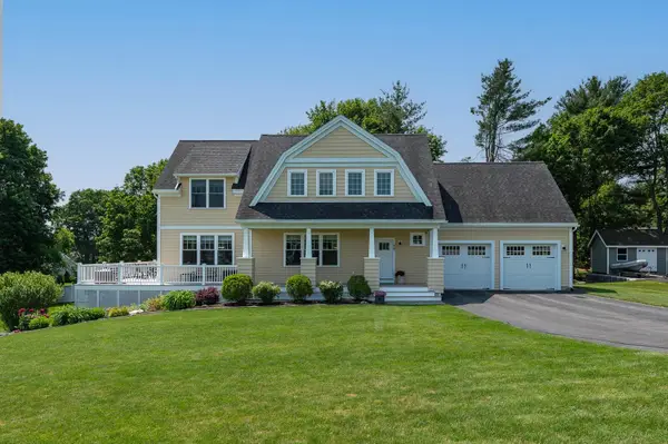25 Shore Lane, Dover, NH 03820