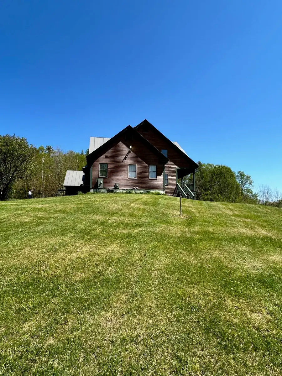 487 Stevens Place, Newbury, VT 05051 - Image #2