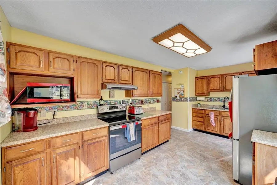 13 Ayers Drive, Jericho, VT 05465 - Image #2