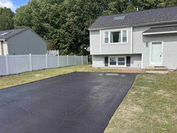 90L Derryfield Road, Derry, NH 03038