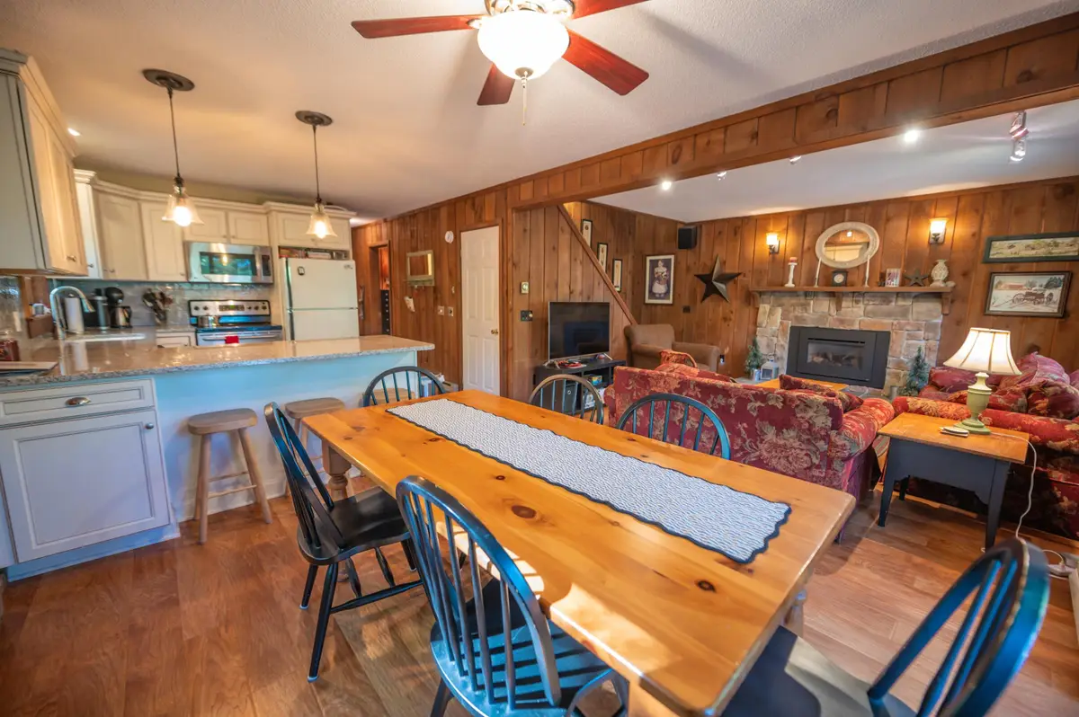 49 West Road, Wilmington, VT 05363 - Image #1