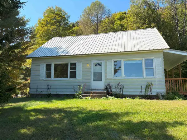 876 Route 100, Wilmington, VT 05363