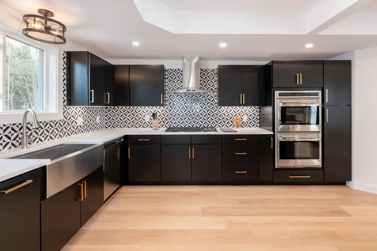 383 Owl Street, Campton, NH 03223 - Image #1