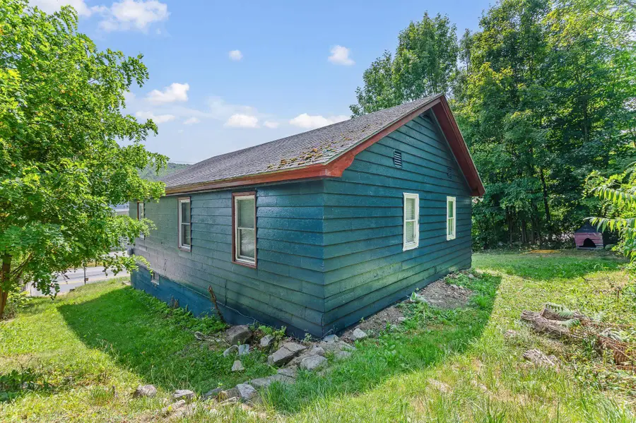 166 Glen Avenue, Berlin, NH 03570 - Image #3