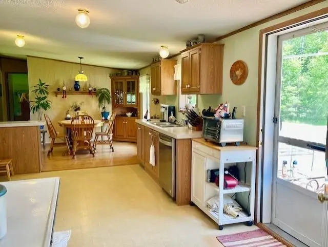 34 Shaw Drive, Rochester, NH 03868 - Image #3