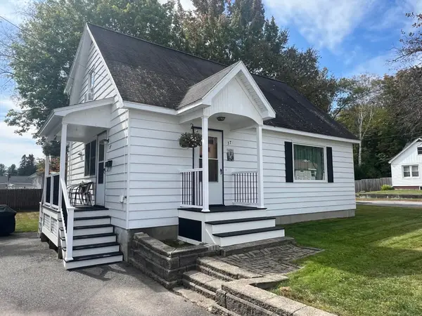 37 Pine Island Avenue, Berlin, NH 03570